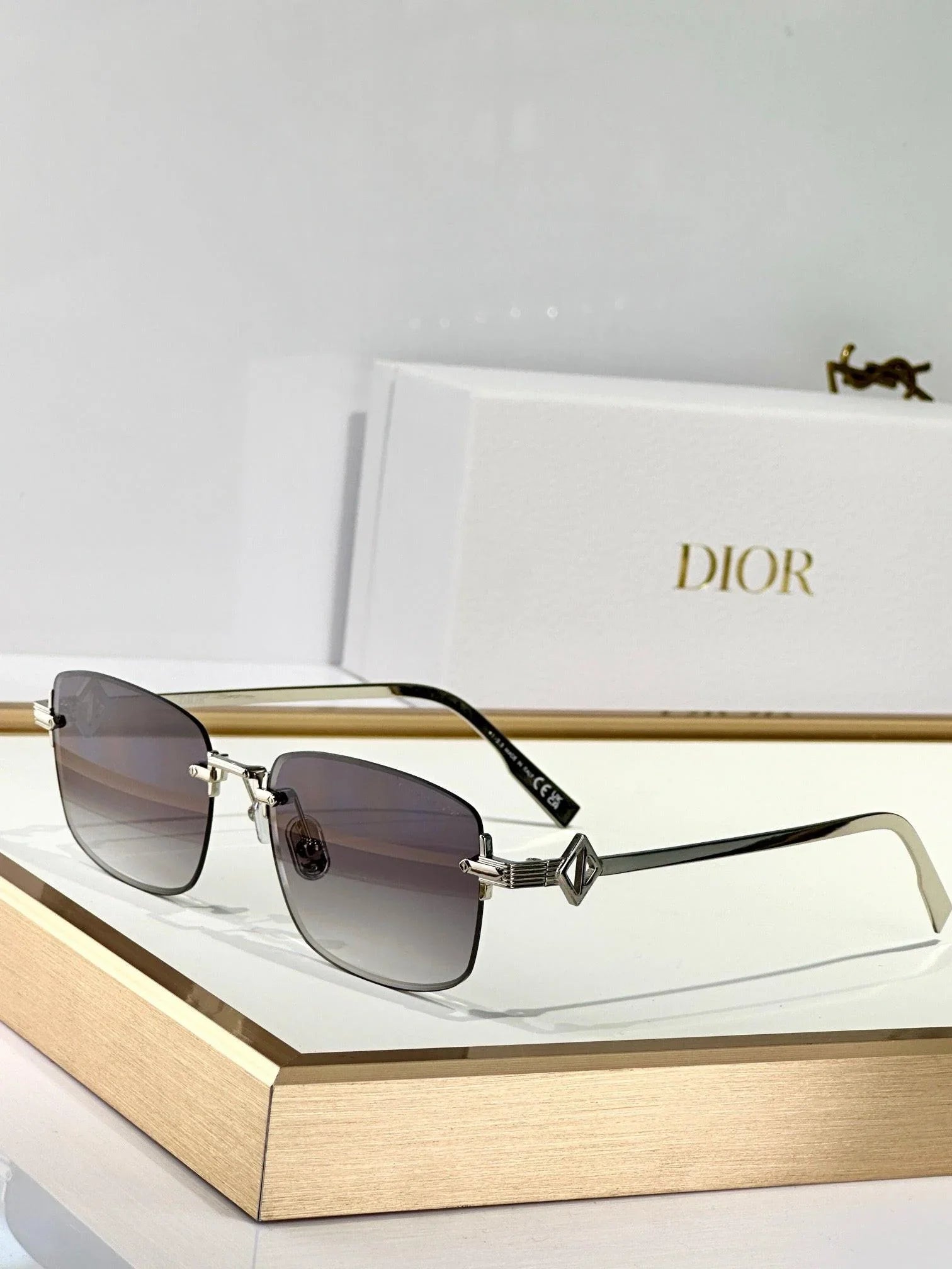 DIOR Dior CD Diamond S11U F2C0  Sunglasses ✨