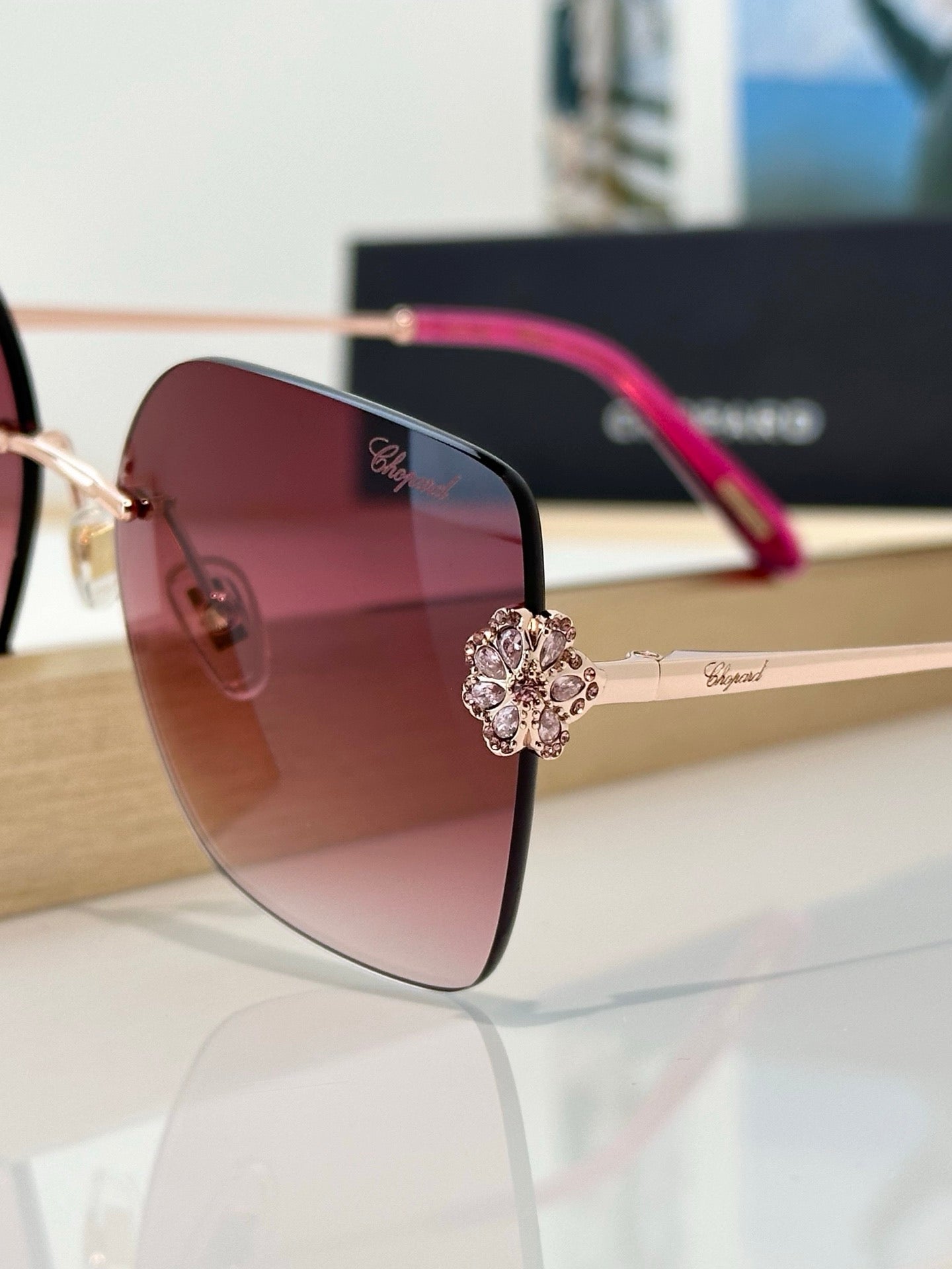 Chopard VCHL60S - 08FC Polished Copper Woman Sunglasses  ✨