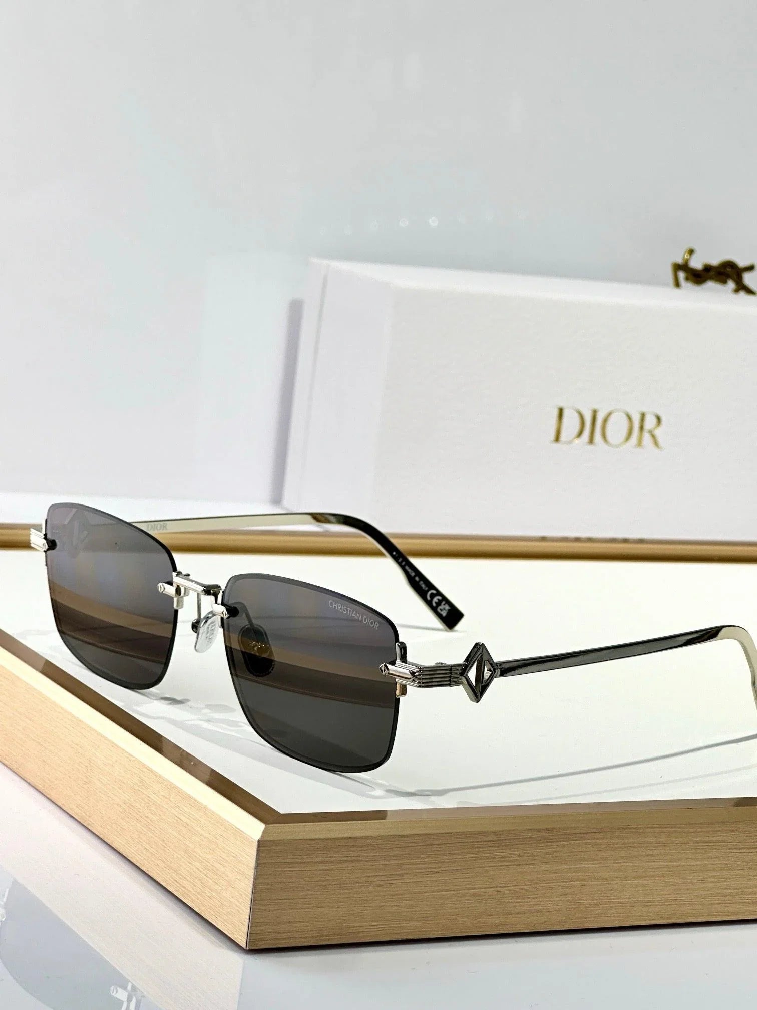DIOR Dior CD Diamond S11U F2C0  Sunglasses ✨