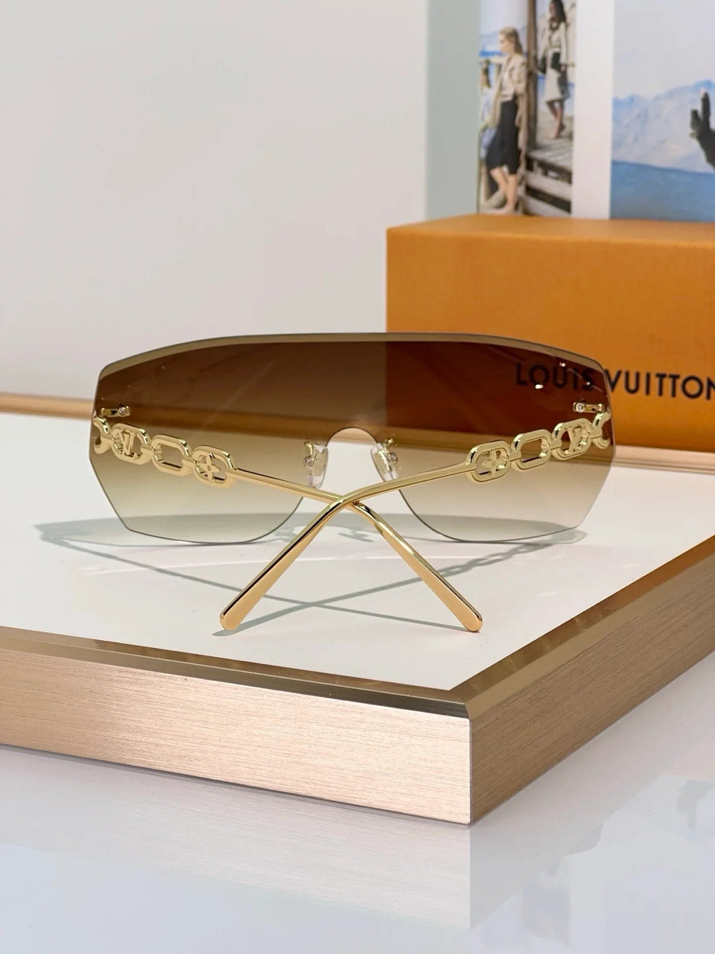 Louis Vuitton Z3108U LV Jewel Mask  Sunglasses NEW   ✨