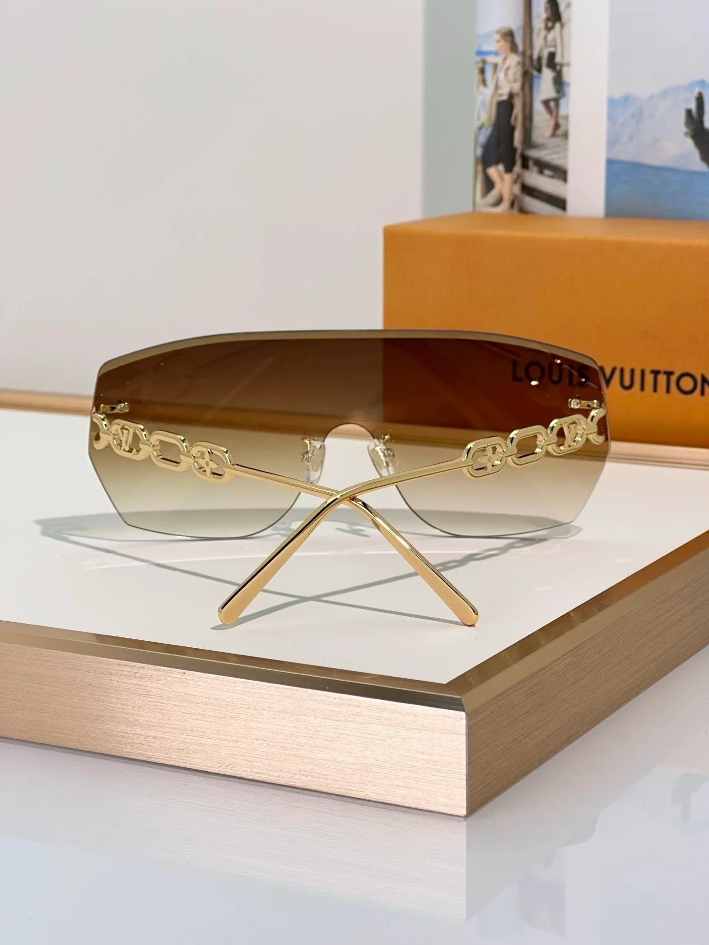 Louis Vuitton Z3108U LV Jewel Mask  Sunglasses NEW   ✨