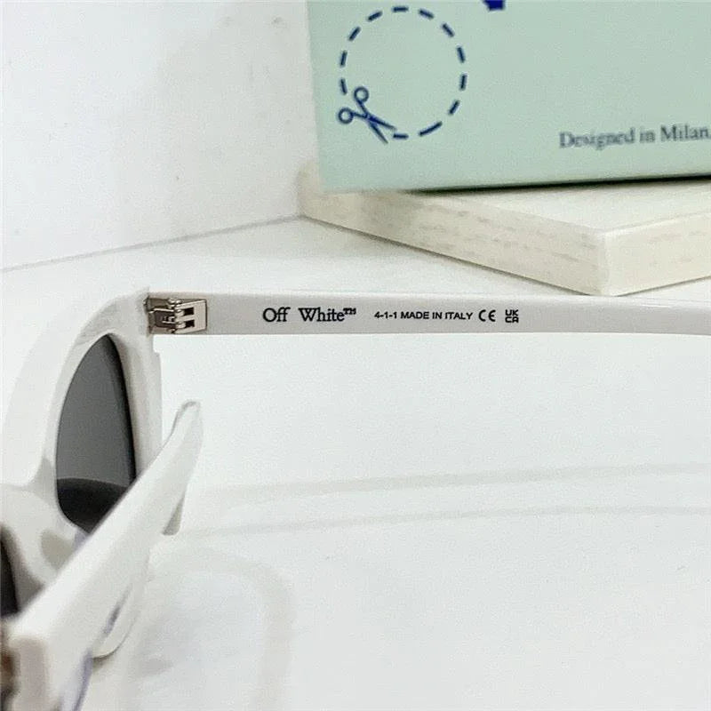 OFF-White!  BOULDER OERI112 Sunglasses ✨
