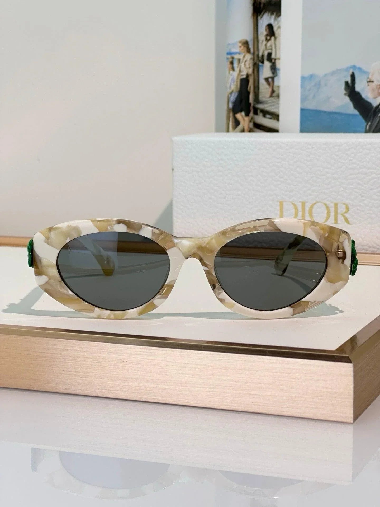 DIOR Dior Clover B1F Transparent Pink Oval  Sunglasses✨