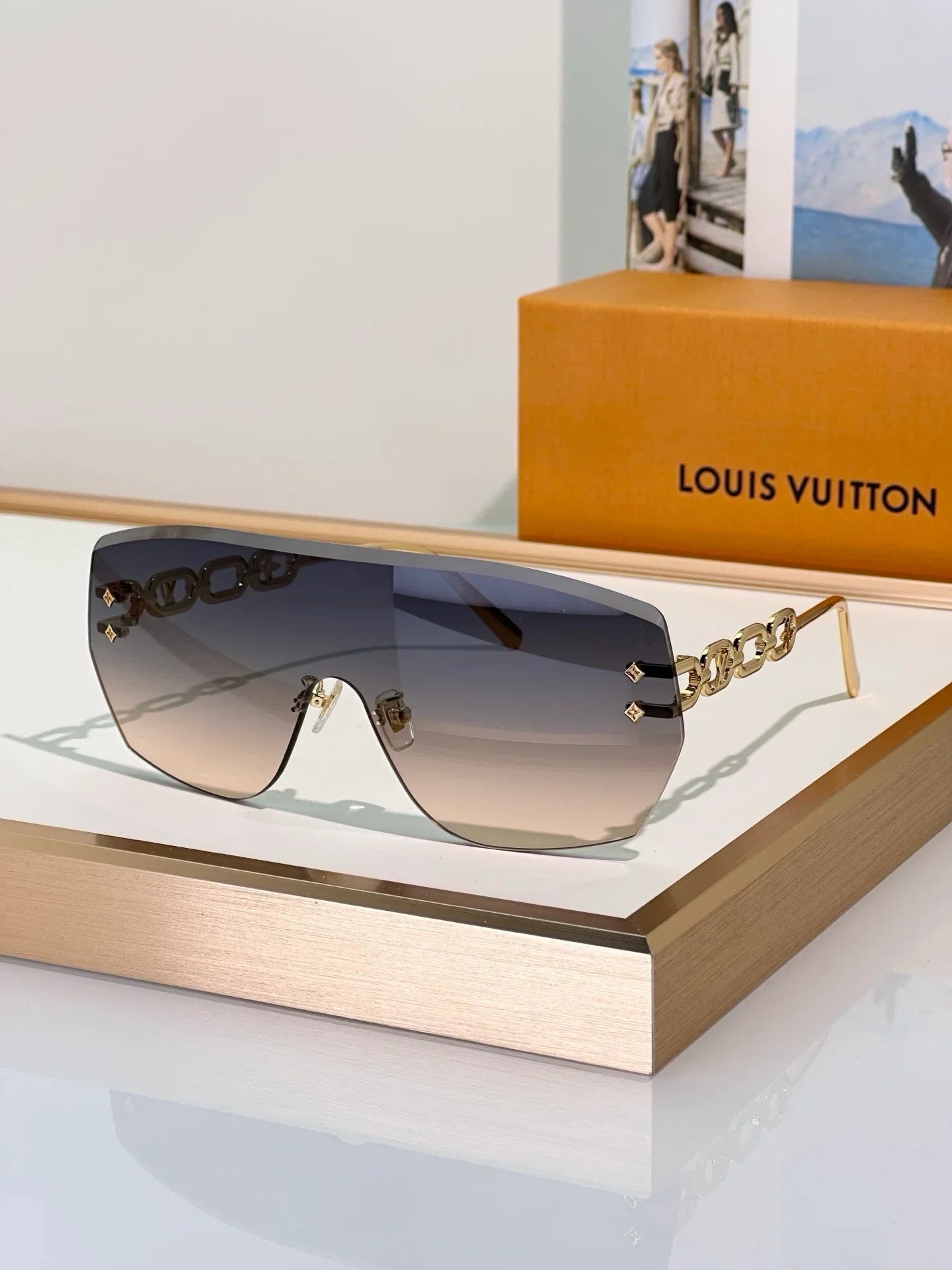 Louis Vuitton Z3108U LV Jewel Mask  Sunglasses NEW   ✨