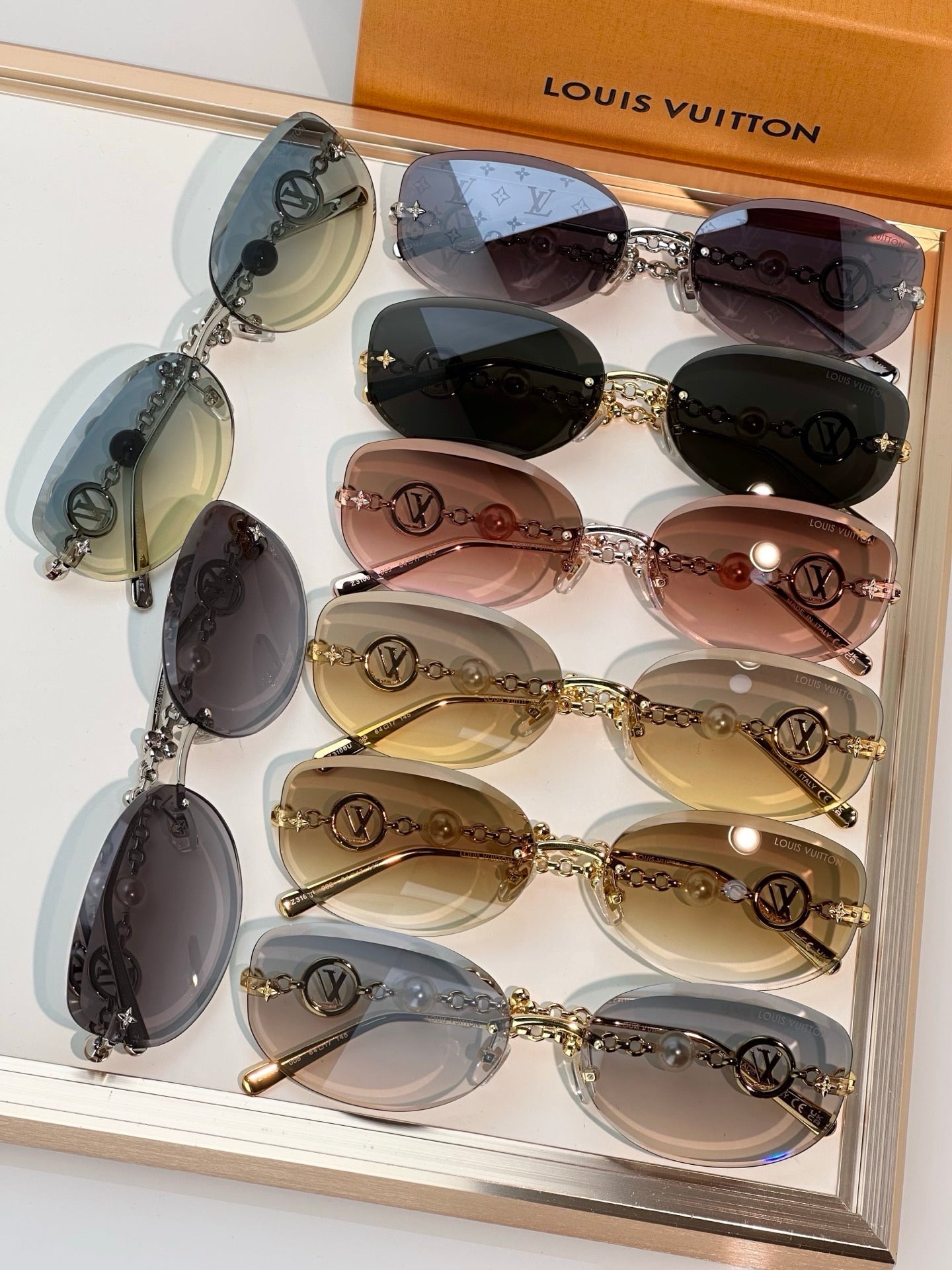 Louis Vuitton Z3166U LV Jewel Pearl Oval Sunglasses ✨