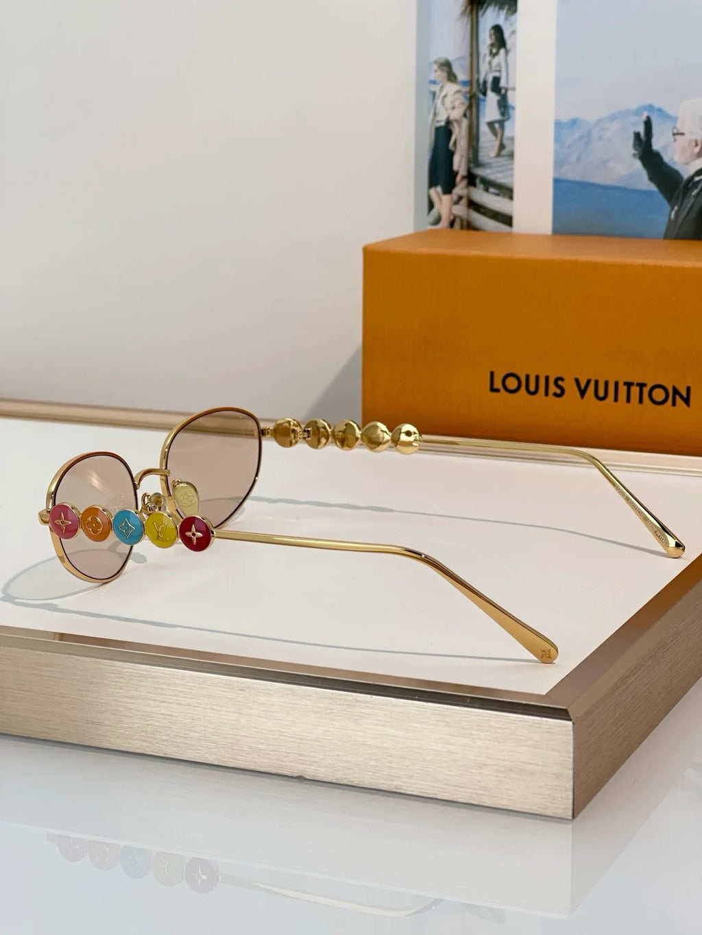 Louis Vuitton Z3179U LV Confetti Oval Sunglasses   ✨