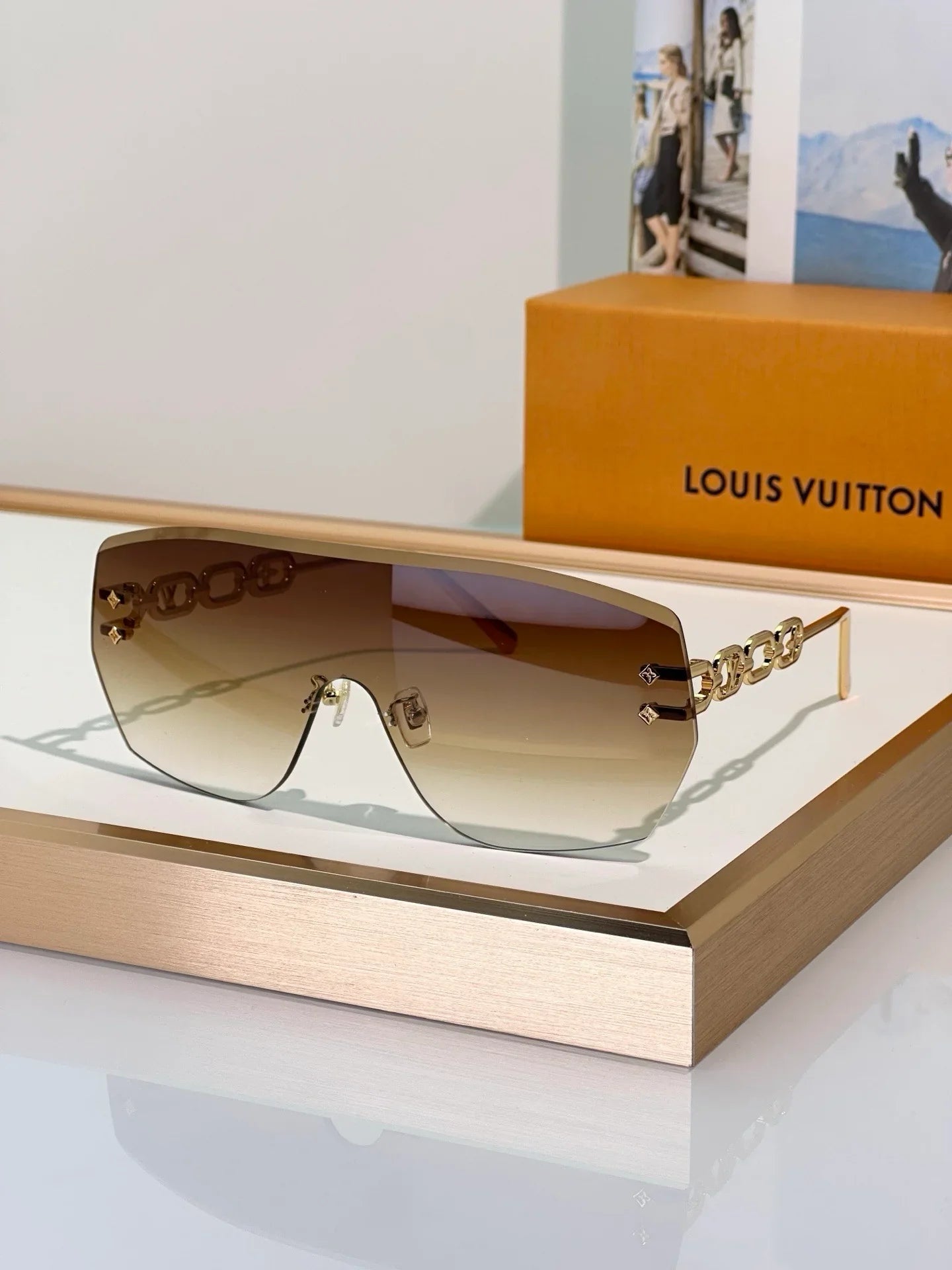 Louis Vuitton Z3108U LV Jewel Mask  Sunglasses NEW   ✨