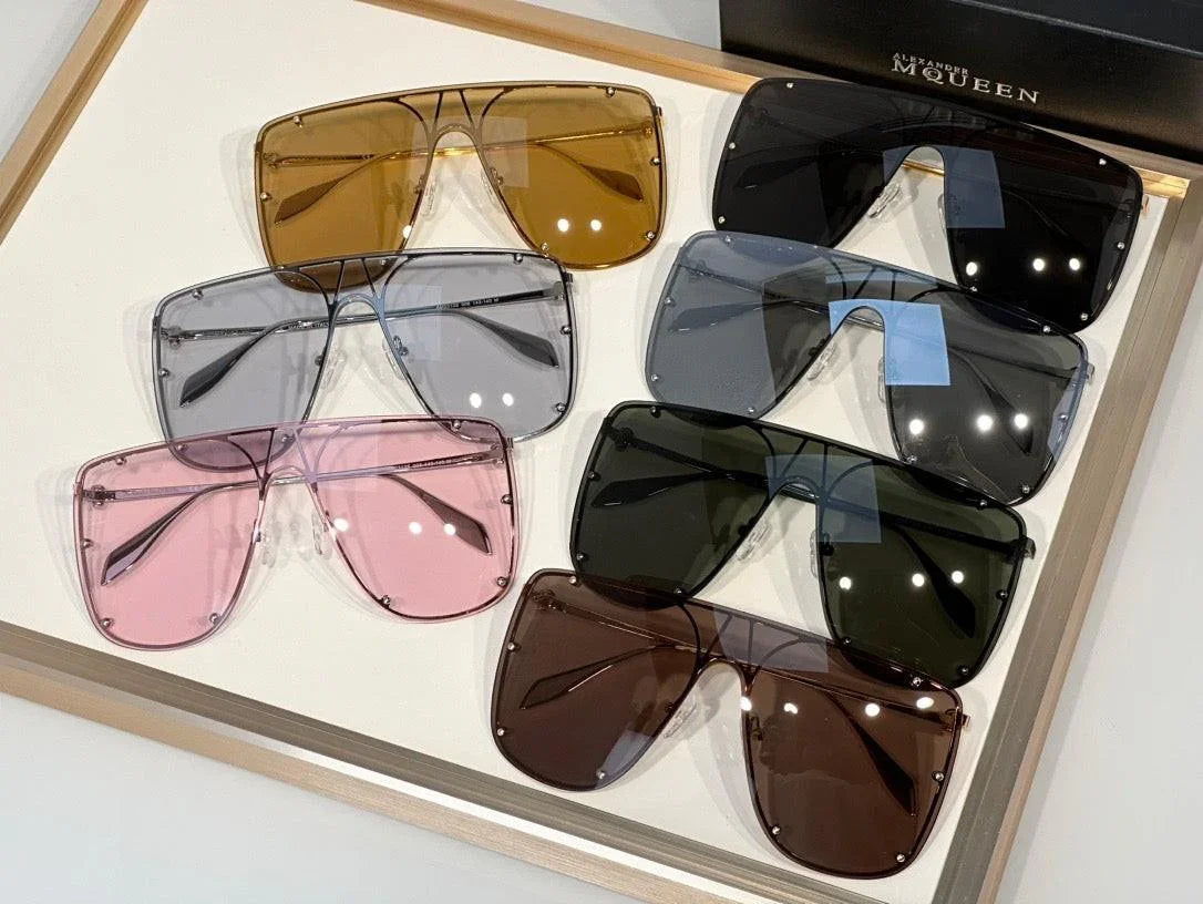 Alexander McQueen AM0313S - 002 GOLD | SUNGLASSES UNISEX 💀