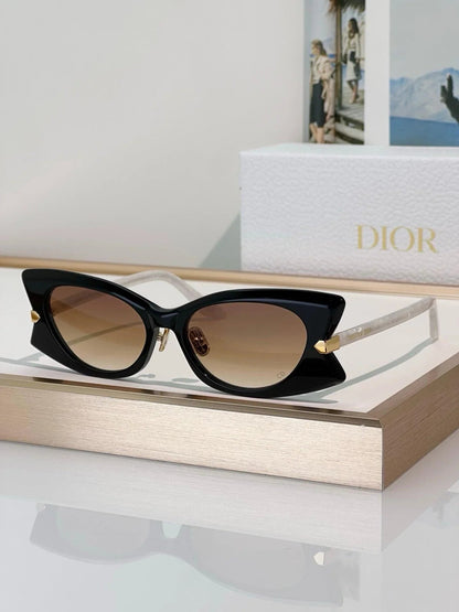 DIOR Dior DiorButterfly S2F Black Rectangular Sunglasses ✨