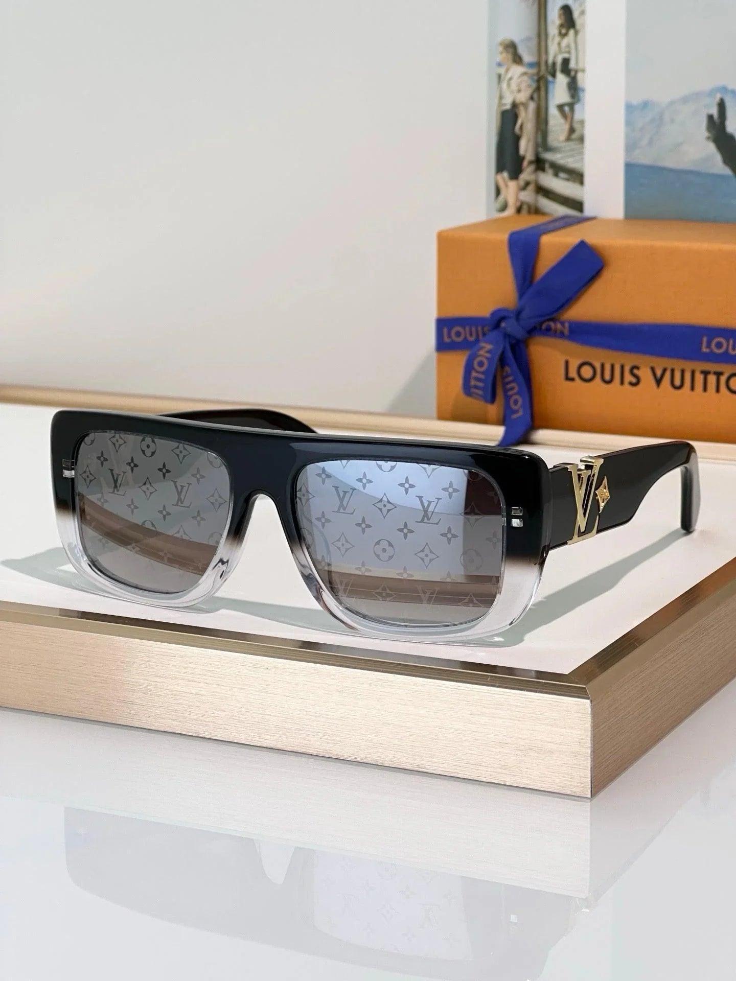 Louis Vuitton Z2872U LV Flower Square Sunglasses✨