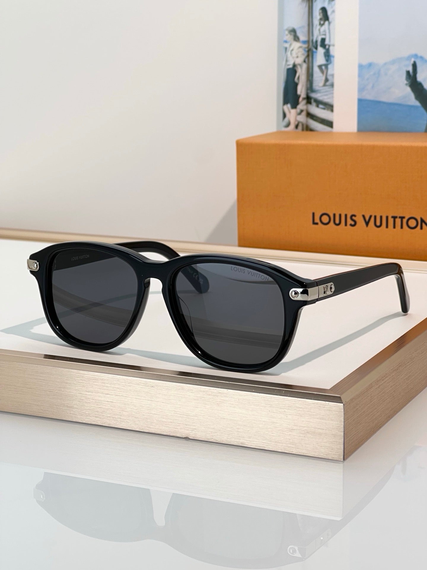 Louis Vuitton Z3075U LV Signature Aviator Sunglasses ✨