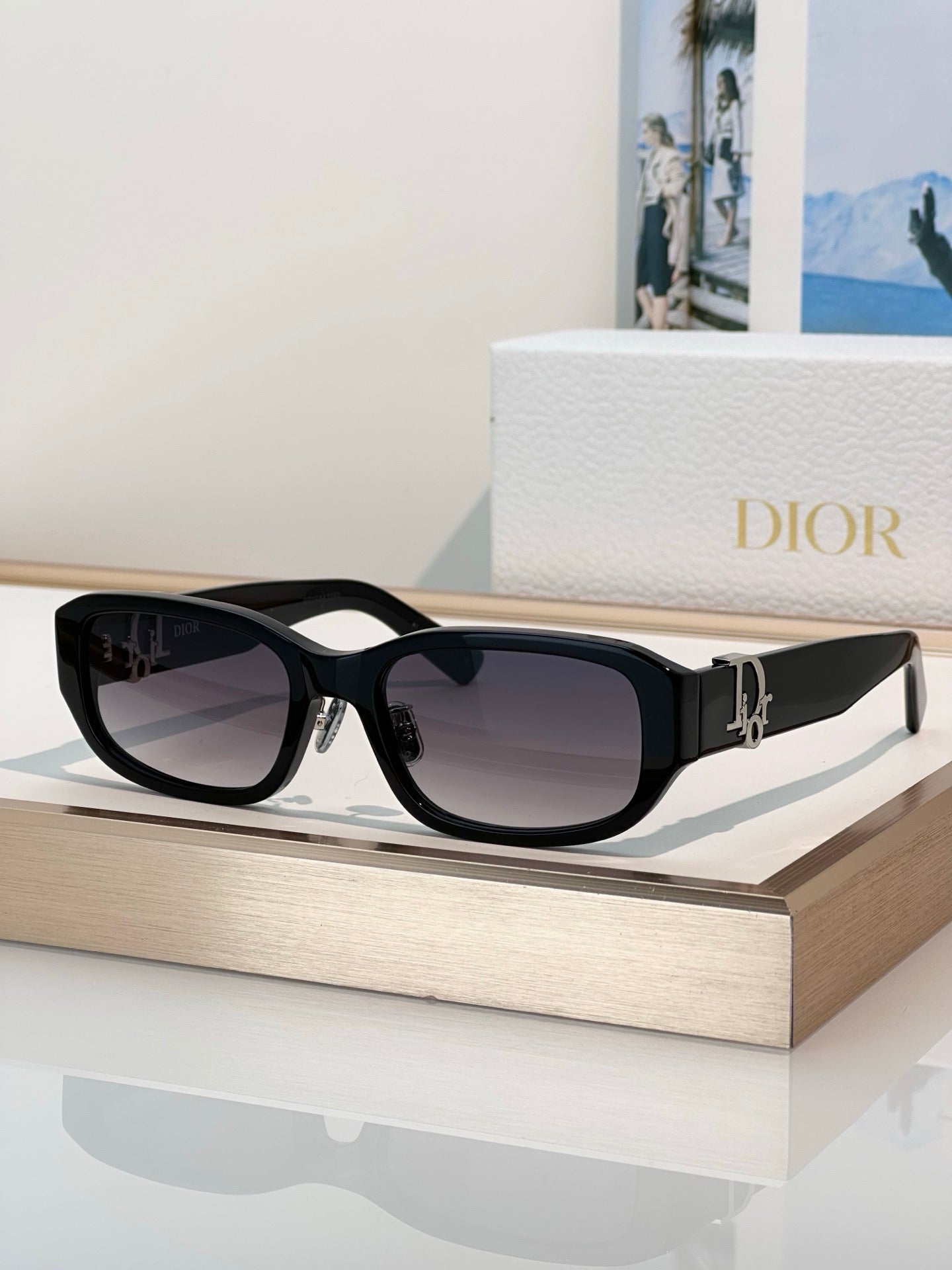 DIOR Oblique R2F Oval Sunglasses✨