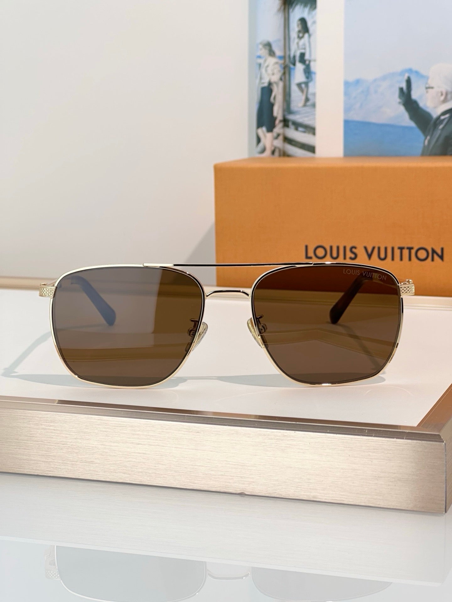 Louis Vuitton Z3388U  LV Whisper Squared Sunglasses✨
