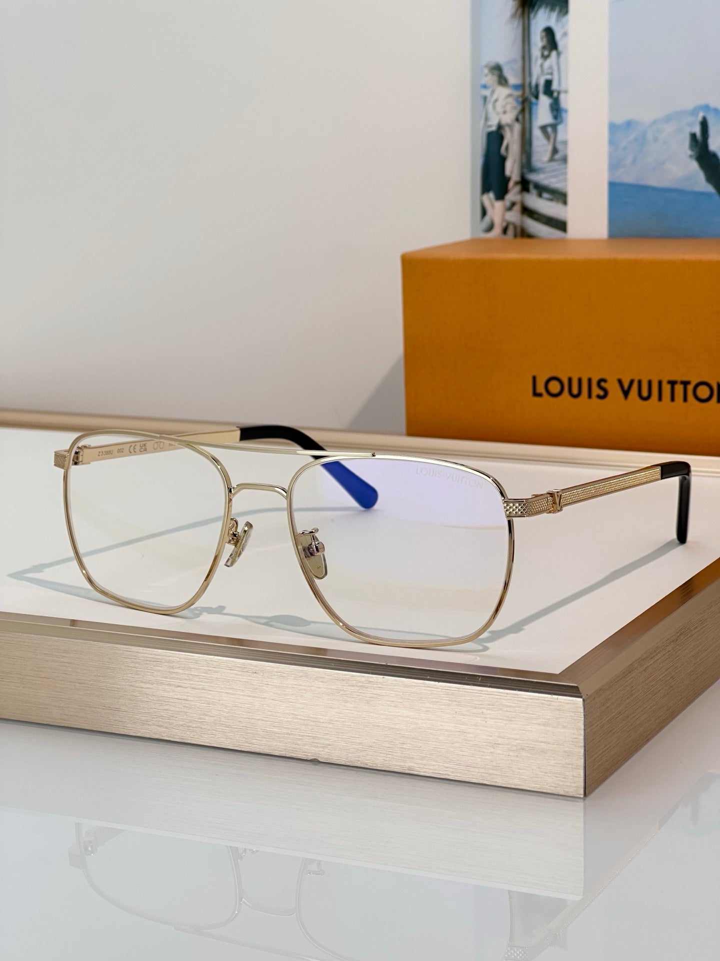 Louis Vuitton Z3388U  LV Whisper Squared Sunglasses✨