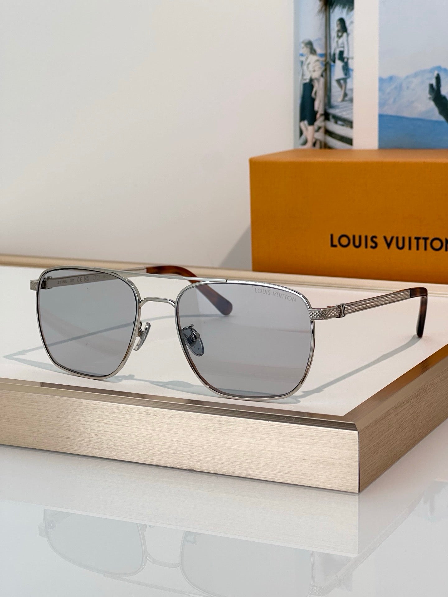 Louis Vuitton Z3388U  LV Whisper Squared Sunglasses✨