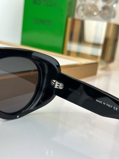 BOTTEGA VENETA BV1362S 005 - As Seen On Rihanna 💚