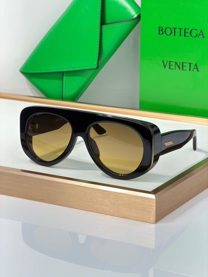 BOTTEGA VENETA BV1362S 005 - As Seen On Rihanna 💚
