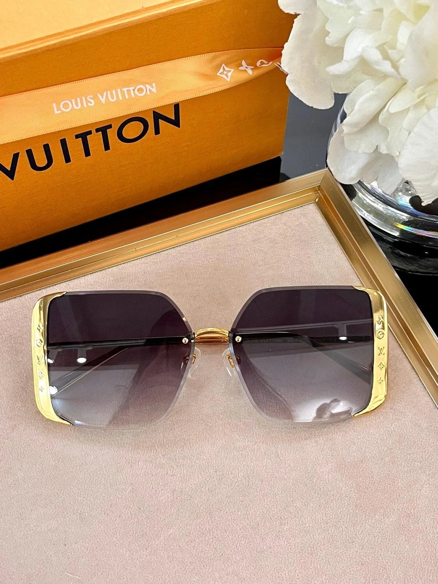 Louis Vuitton Z1994U LV Moon Metal Square Sunglasses Women&