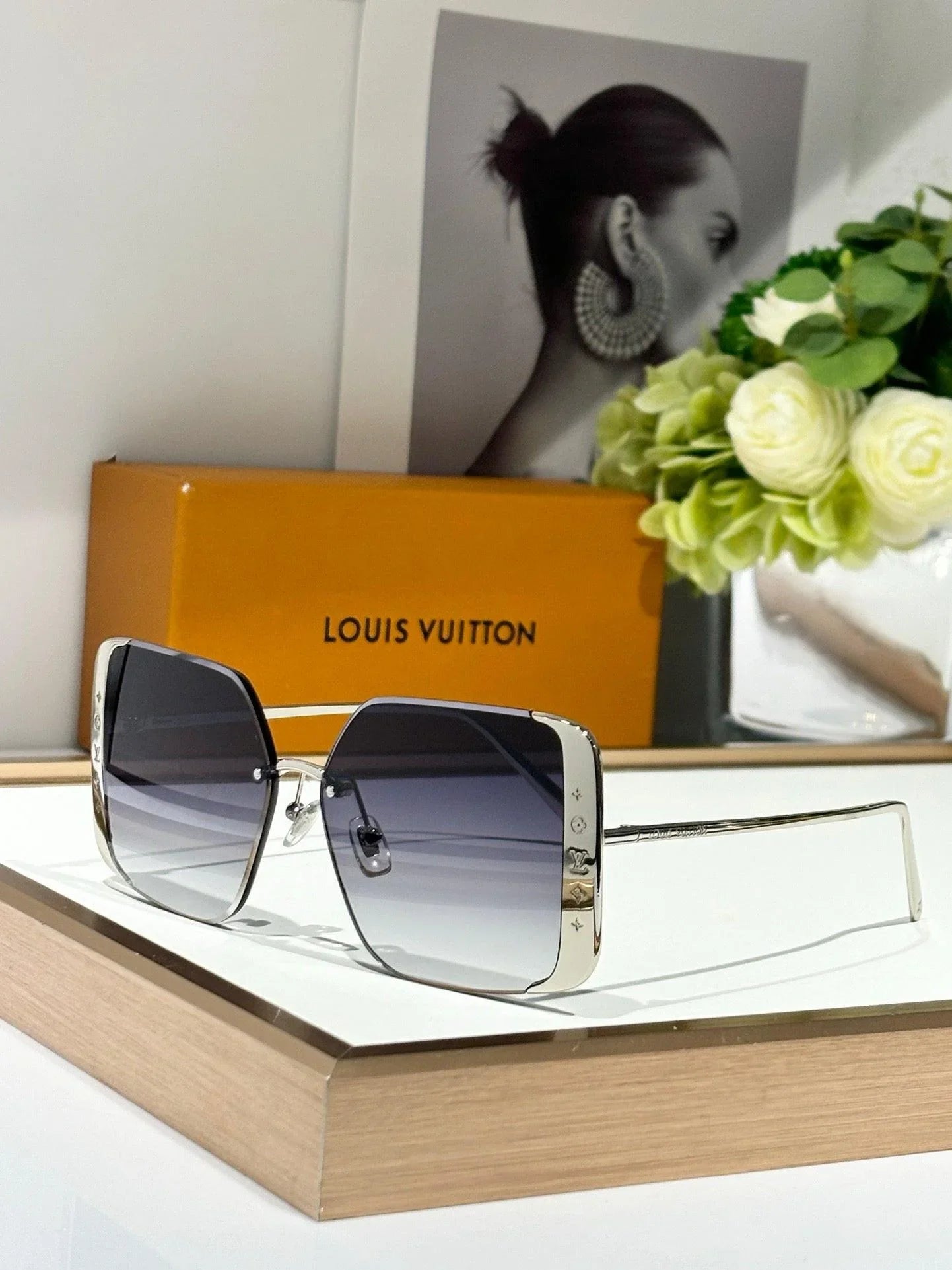 Louis Vuitton Z1994U LV Moon Metal Square Sunglasses Women&