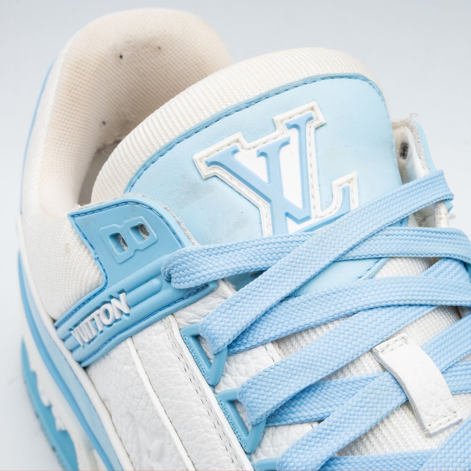 Louis Vuitton Trainer Low White Sky Blue