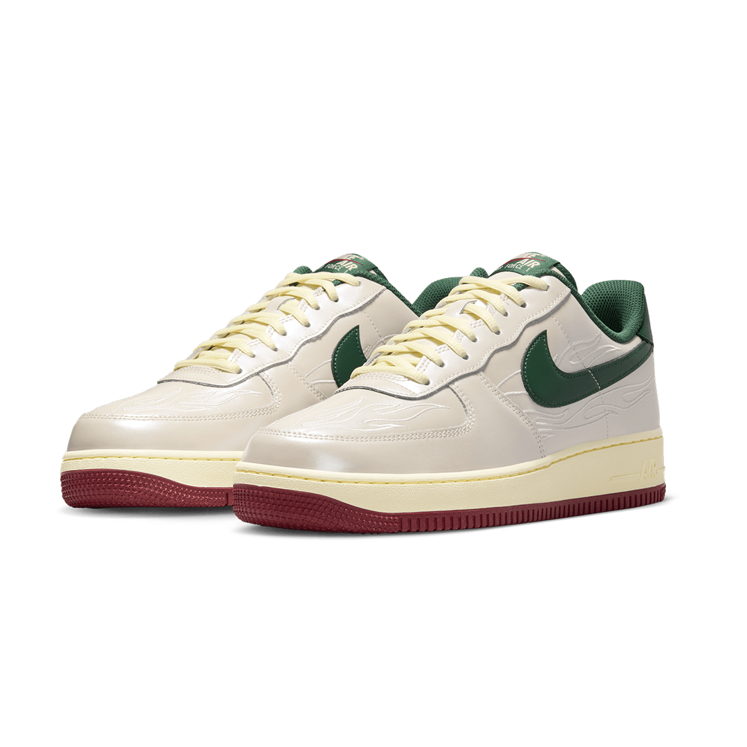 AIR FORCE 1 &