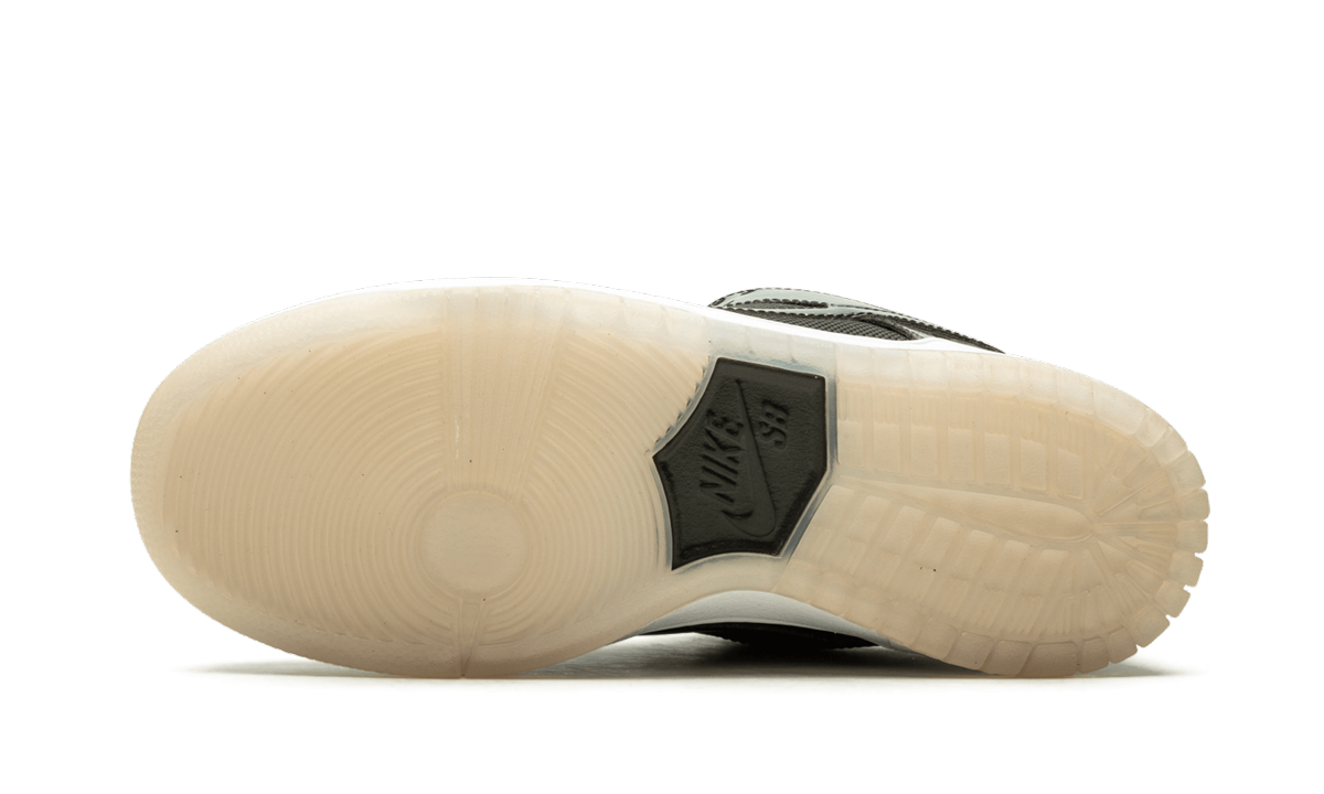 SB Dunk Low TRD QS "GALAXY" 883232 001