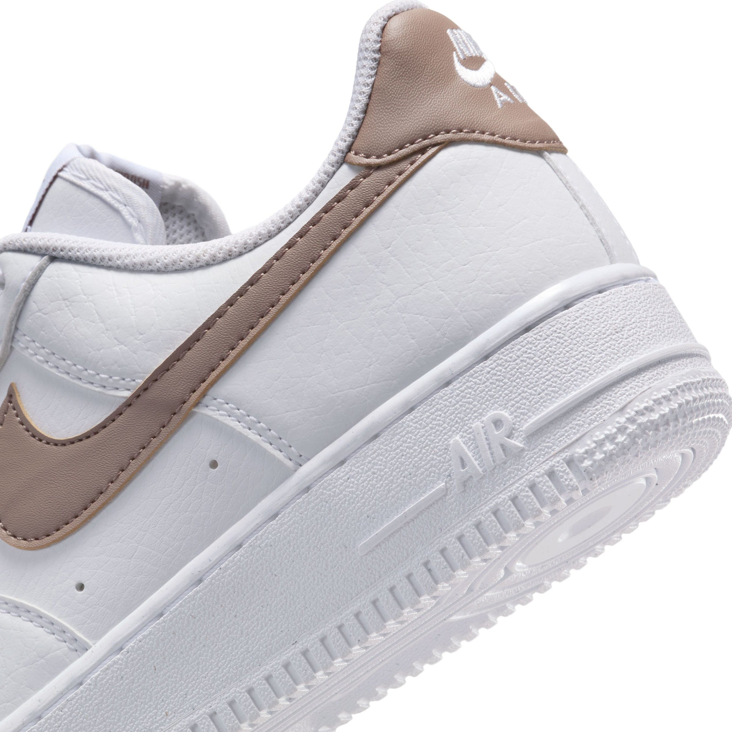 WOMEN'S AIR FORCE 1 '07 NEXT NATURE
