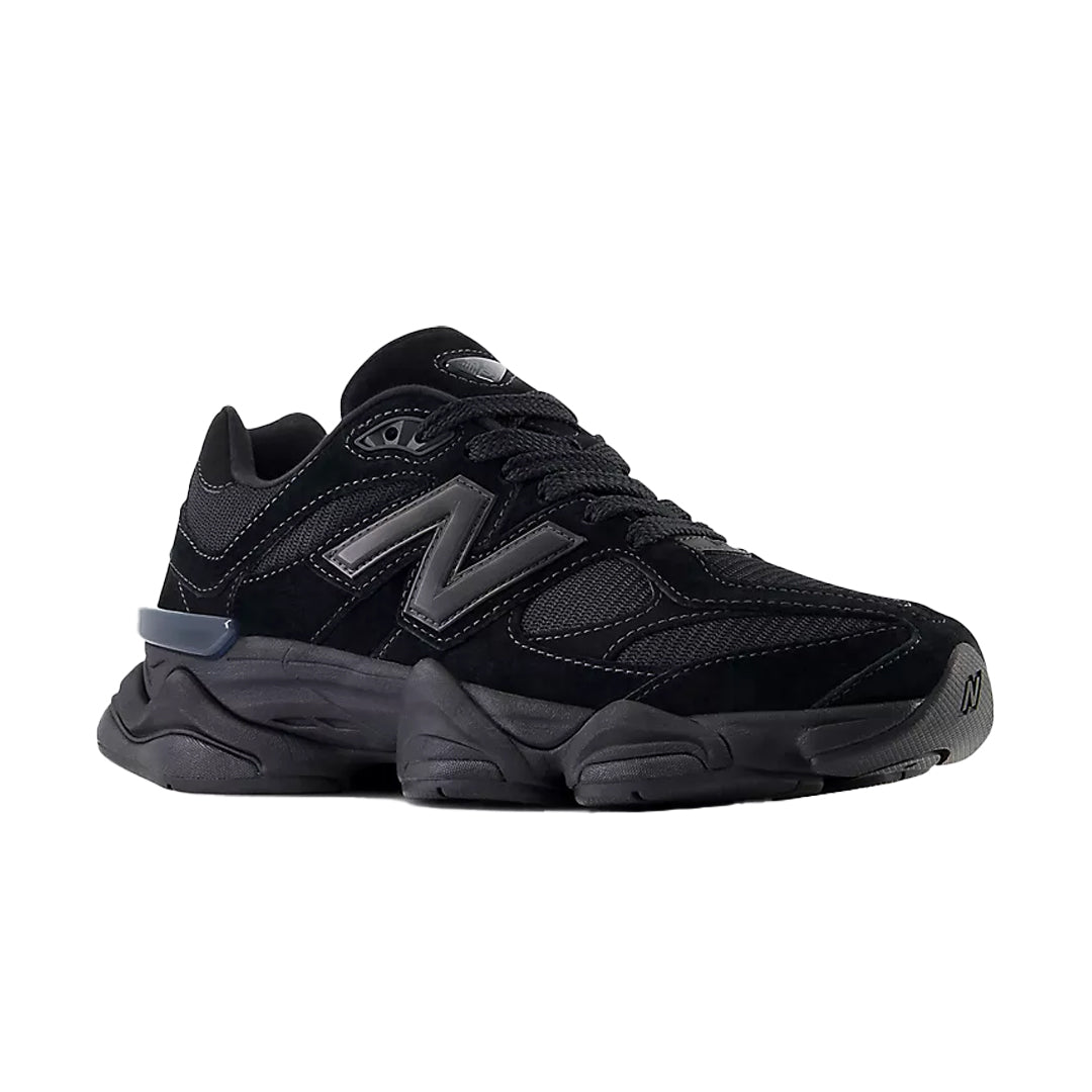 9060 TRIPLE BLACK