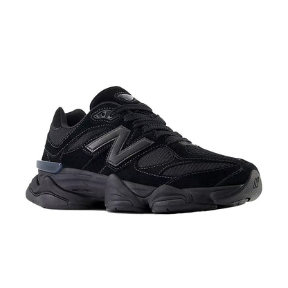 9060 TRIPLE BLACK