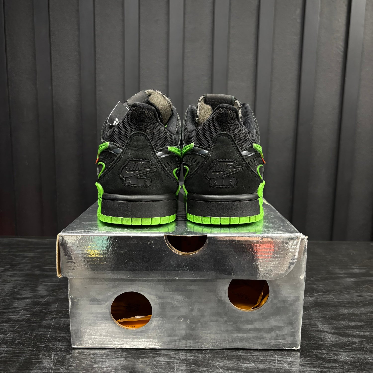 Nike Air Rubber Dunk Off-White Green Strike - Used - 4379