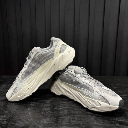 adidas Yeezy Boost 700 V2 Static - Used - 3792