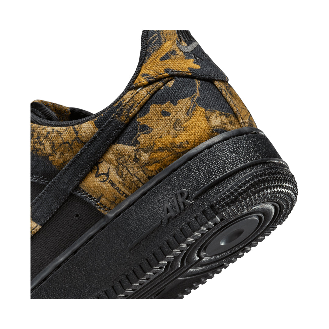 AIR FORCE 1 &