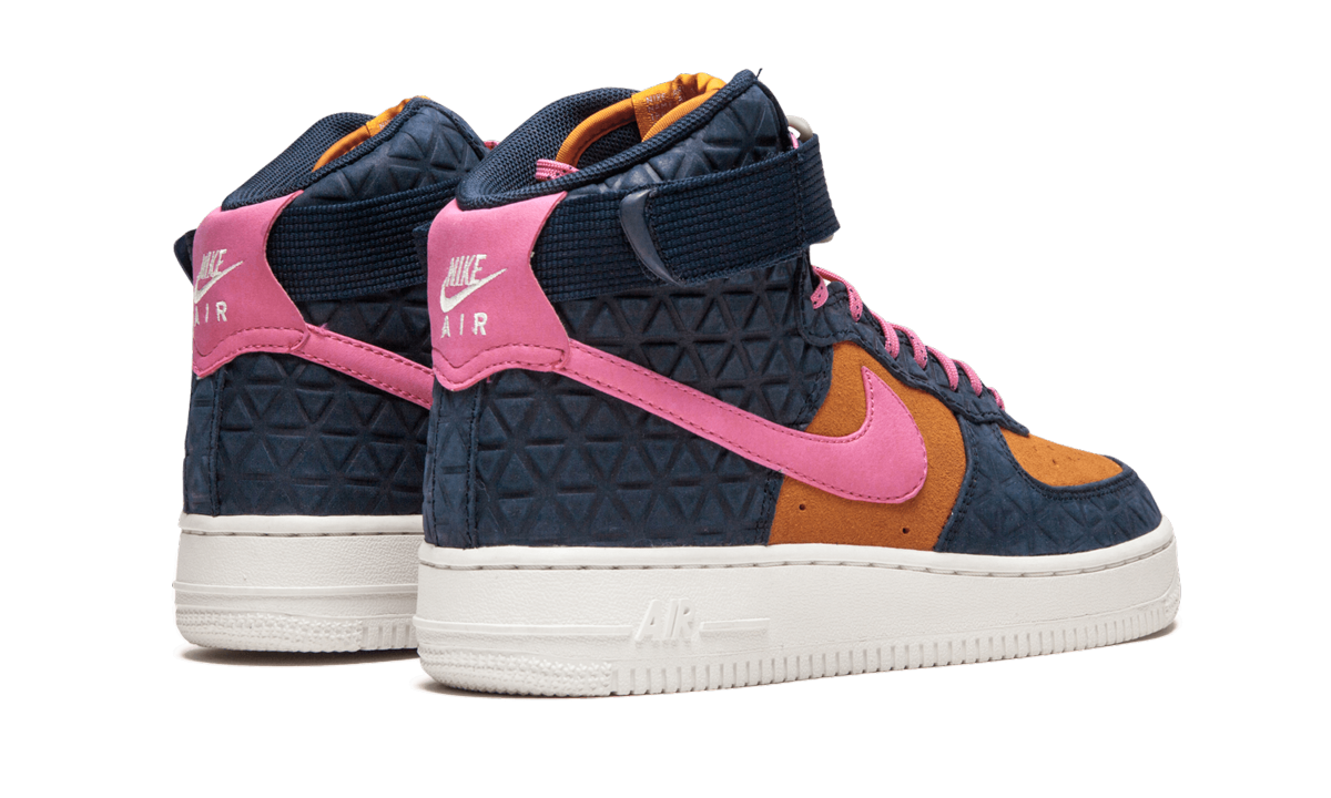 AIR FORCE 1 HI PRM SUEDE WMNS "Dynamic Pink" 845065 400
