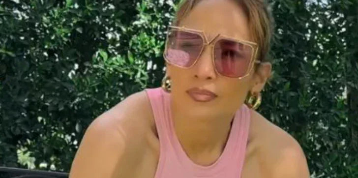 Valentino V-LIGHT VLS116 - AS SEEN ON JENNIFER LOPEZ Sunglasses✨