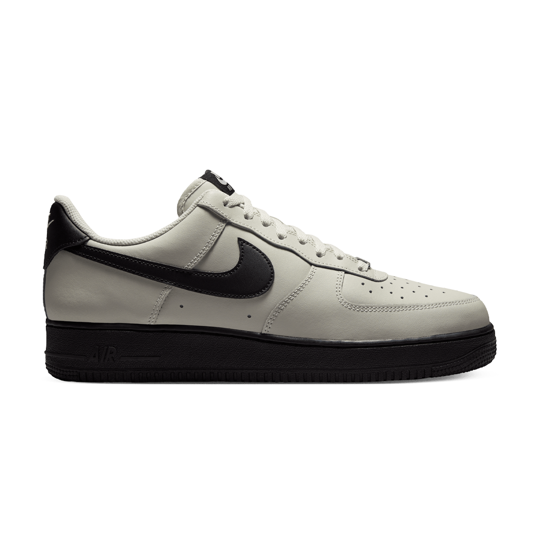 AIR FORCE 1 &