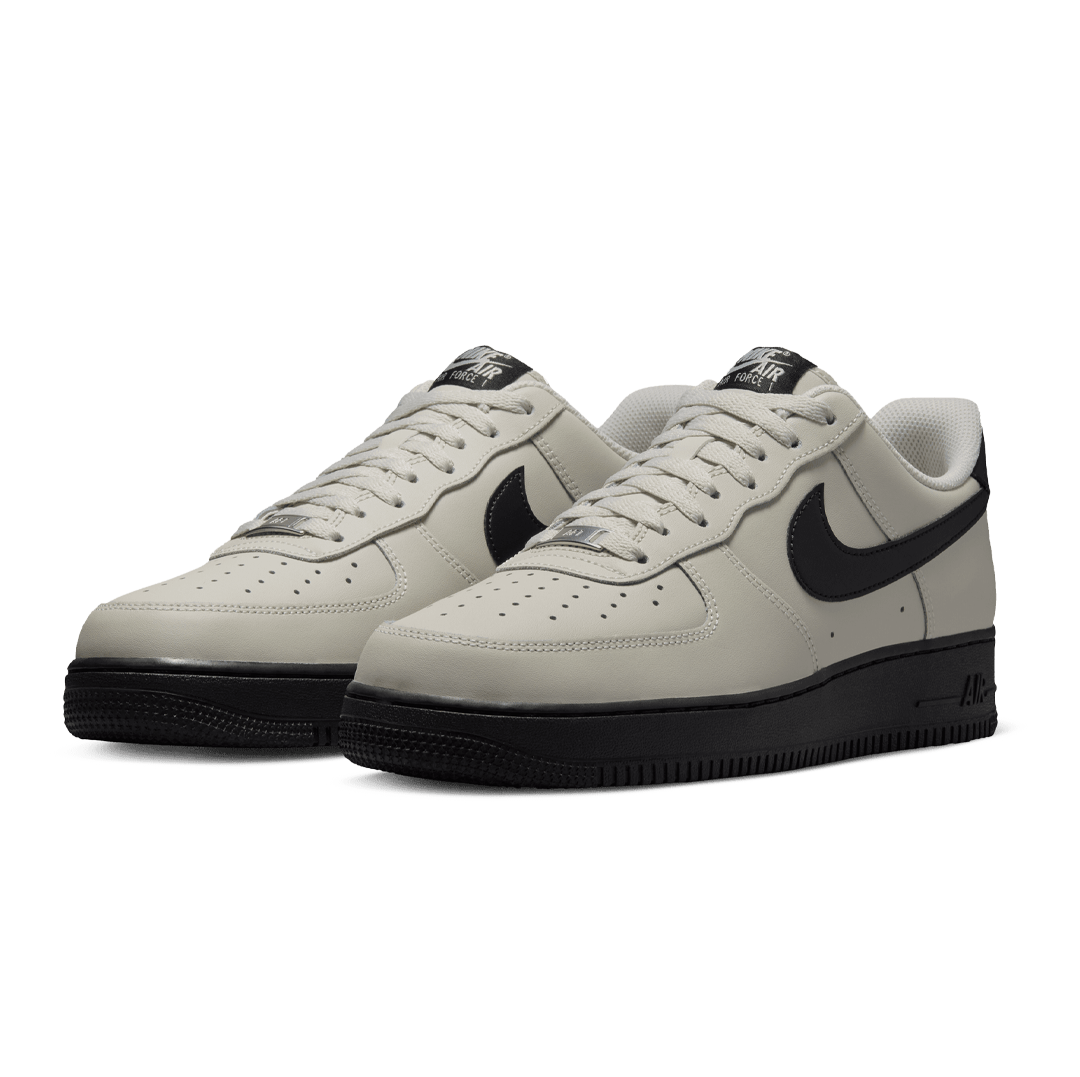 AIR FORCE 1 &