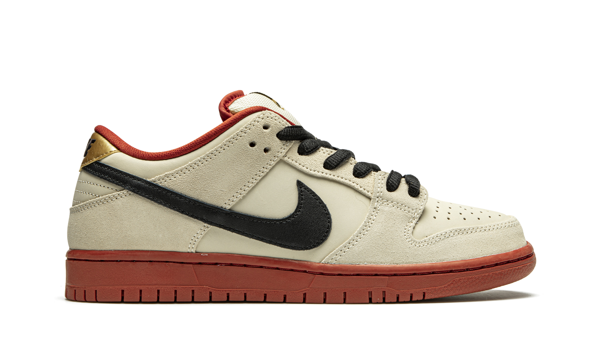 SB Dunk Low Pro "Hennessy" BQ6817 100