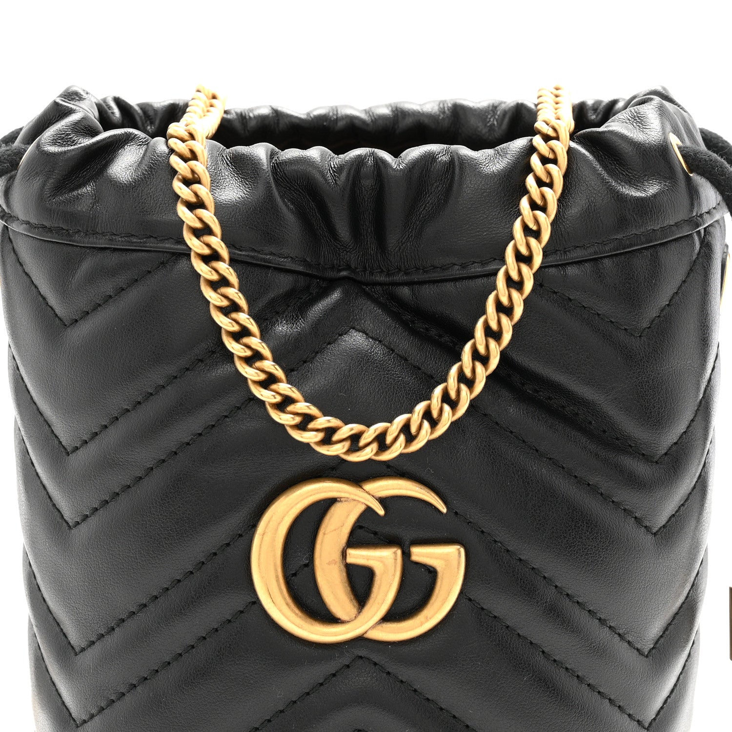 Calfskin Matelasse Mini GG Marmont 2.0 Bucket Bag Black
