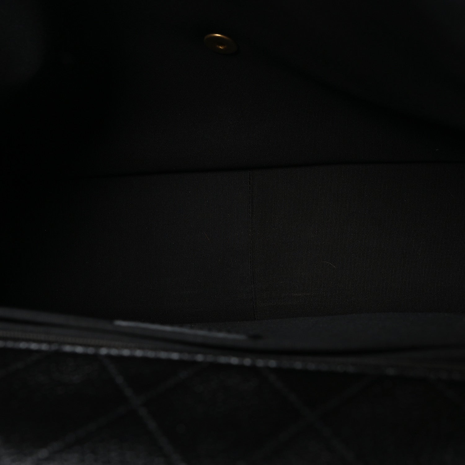 Caviar Quilted XXL Travel Flap Bag Black