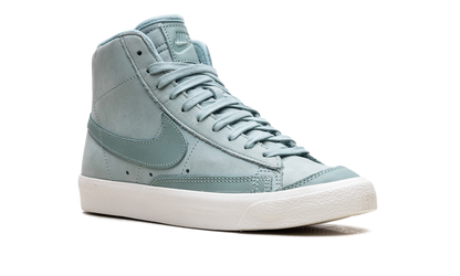Blazer Mid WMNS "Mineral" DQ7572 300
