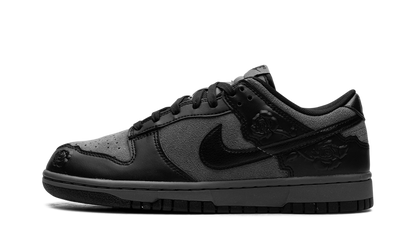 Dunk Low WMNS "Black Roses" HF1986 001