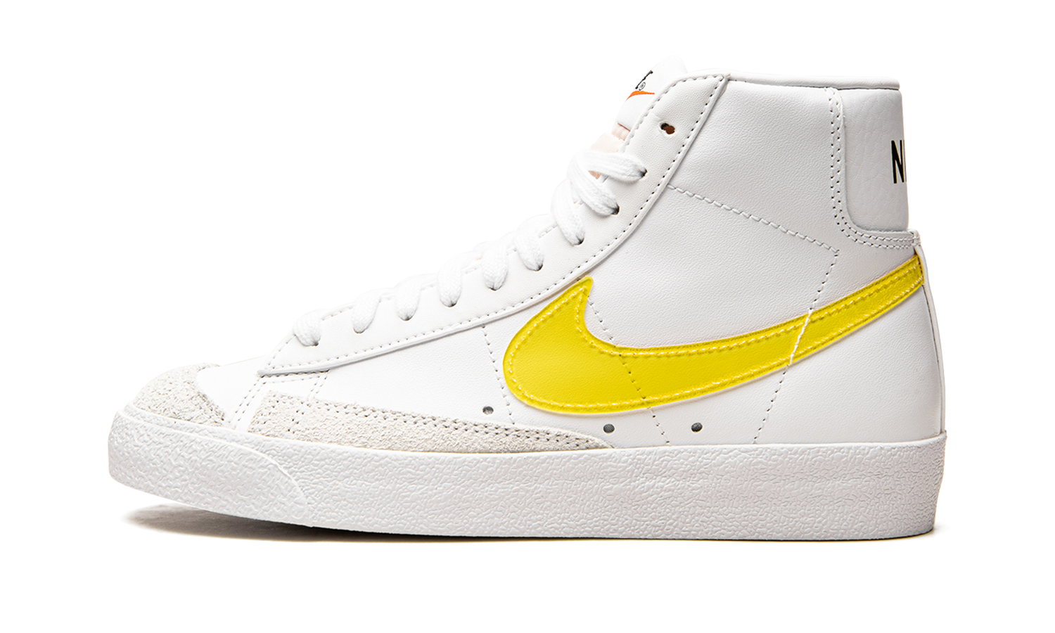 BLAZER MID 77 ESSENTIAL WMNS "Translucent Yellow Swoosh" DJ3050 101