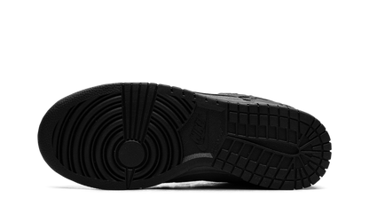 Dunk Low WMNS "Black Roses" HF1986 001