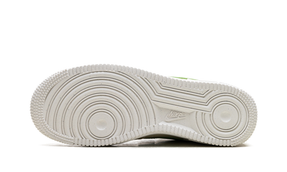 NIKE AIR FORCE 1 &
