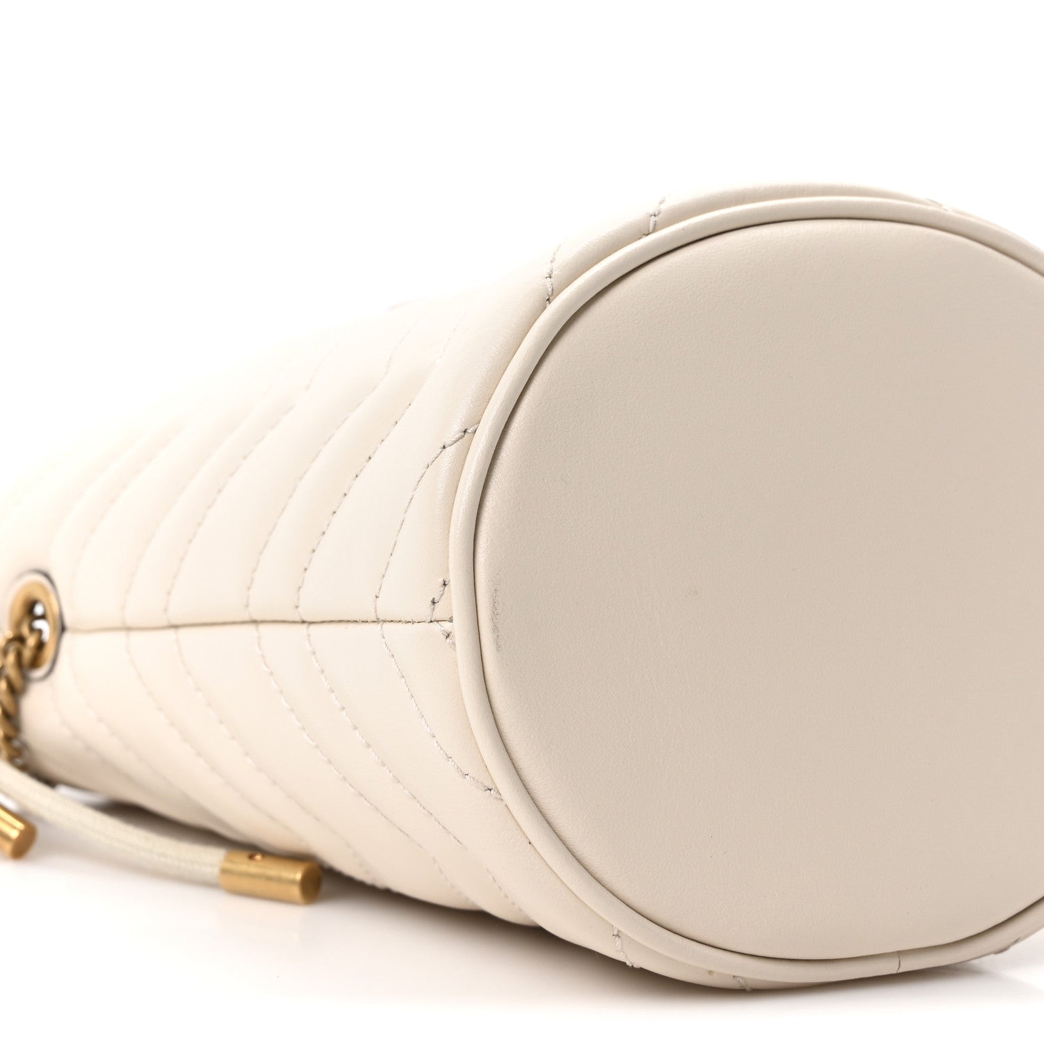 Calfskin Matelasse Mini GG Marmont 2.0 Bucket Bag White