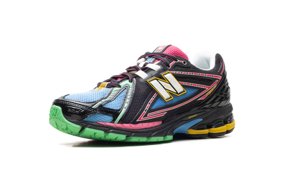 1906R "Black / Pink - Footlocker Exclusive" U1906RDM