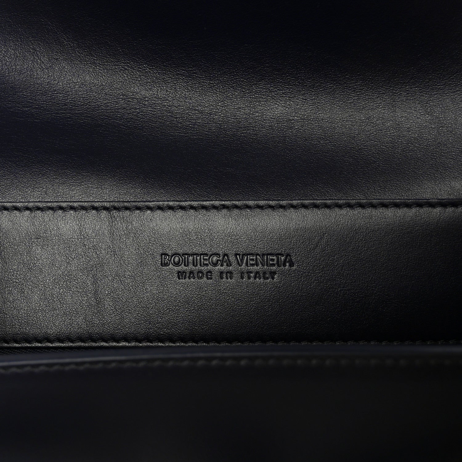 Calfskin Intrecciato Small Andiamo Messenger Bag Nocturnal
