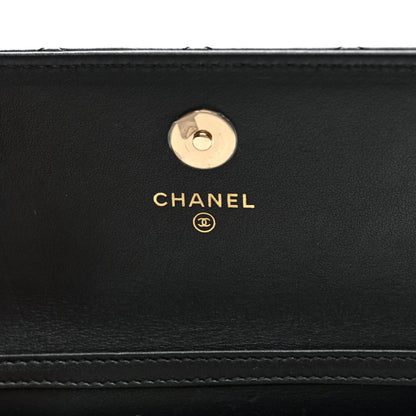 Calfskin Quilted Maxi Pearls Clutch With Chain Black