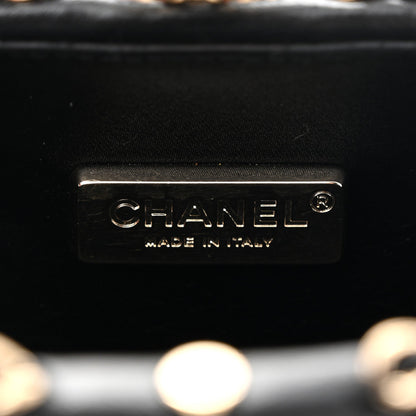 Lambskin Quilted Chain Around Clutch Black