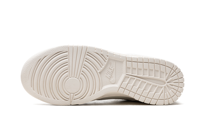 DUNK LOW WMNS "Ridescent Swoosh" HF5074 133